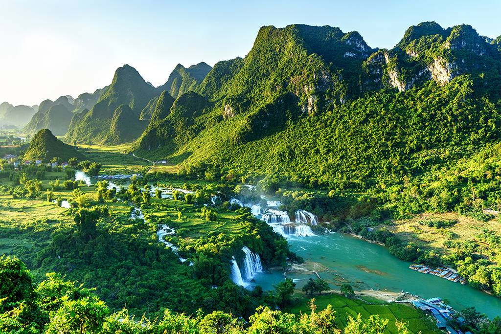 Фотообои горы во вьетнаме